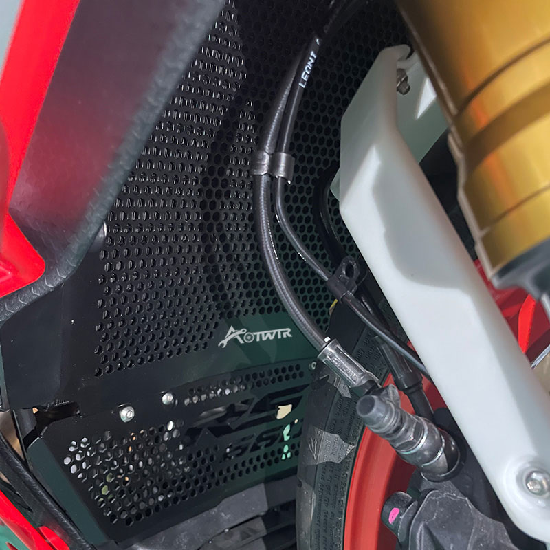 适用阿普利亚RS0改装 水箱网