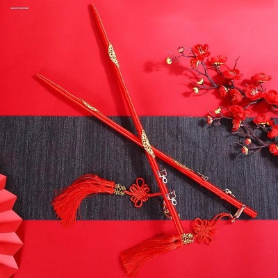 中式传统婚礼订婚喜秤新郎挑新娘