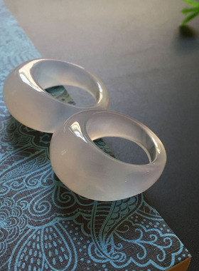 天然白冰玛瑙宝玉石扳指水滴玉髓戒指男女情侣食指个性简约指环