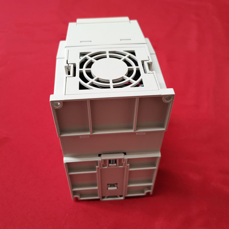 SunFar四方变频器E550/E300-2S0015L/2.2/3.7KW雕刻机主轴变频器