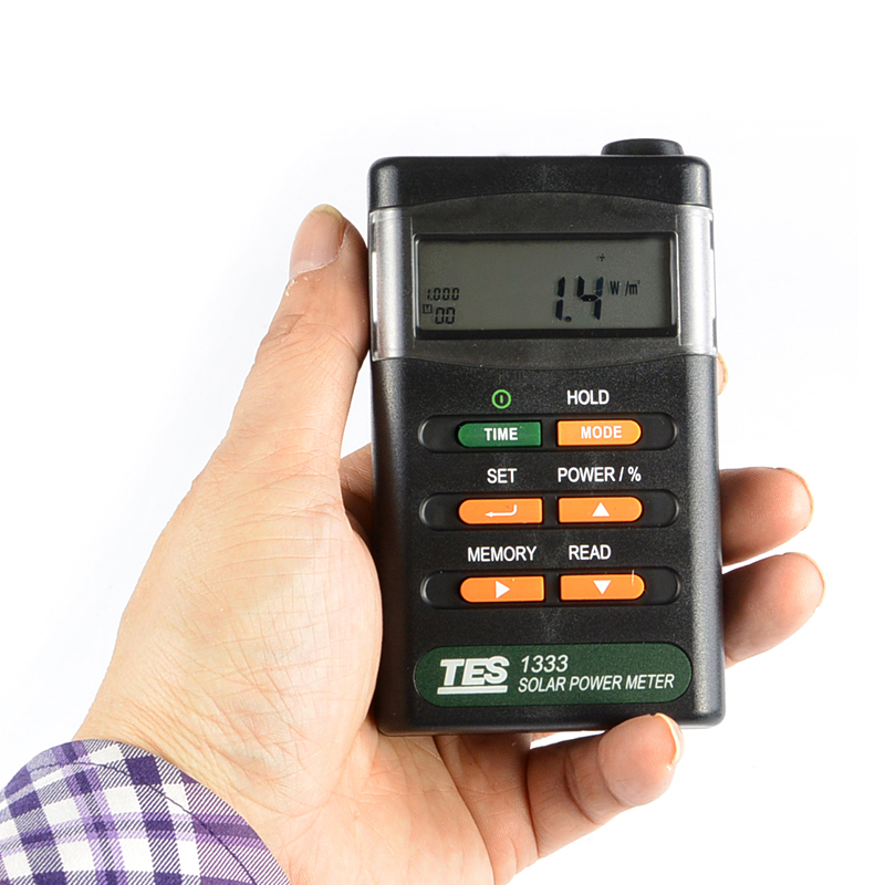 台湾泰仕TES-1333/1333R太阳能功率表辐照仪液晶数显自动光功率计