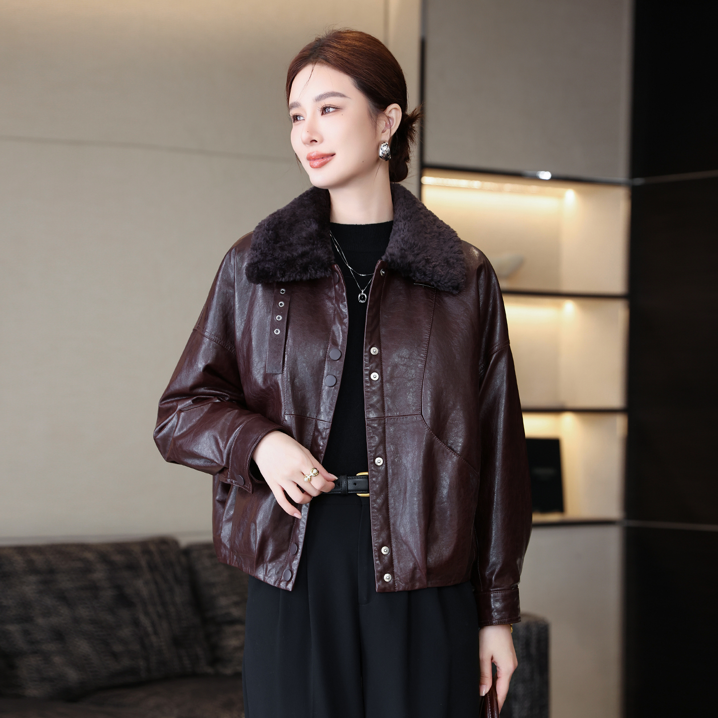 高端真皮羽绒服皮衣女短款