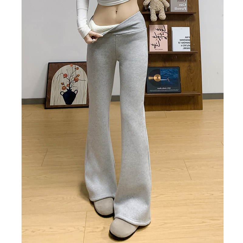 灰色加绒微喇裤女秋冬2025新款低腰修身显瘦垂感瑜伽喇叭运动卫裤