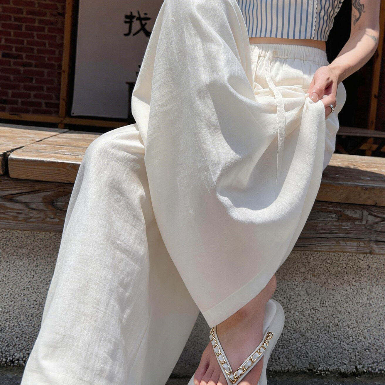 白色亚麻裤子女款夏2026新款舒适松弛感宽松慵懒休闲老钱风阔腿裤