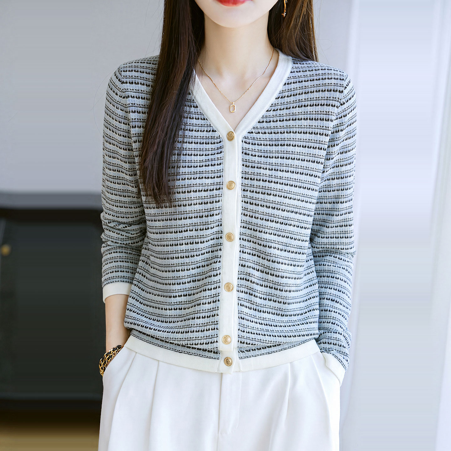 V领针织开衫毛衣女外搭