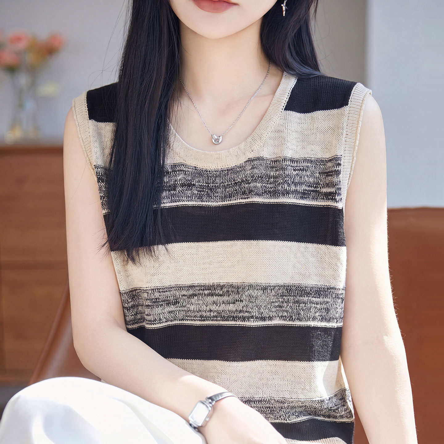 圆领桑蚕丝无袖背心T恤女