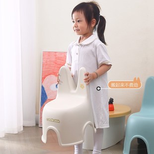 儿童小凳子塑料可爱兔子凳宝宝卡通靠背椅幼O儿园家用叠加小椅子