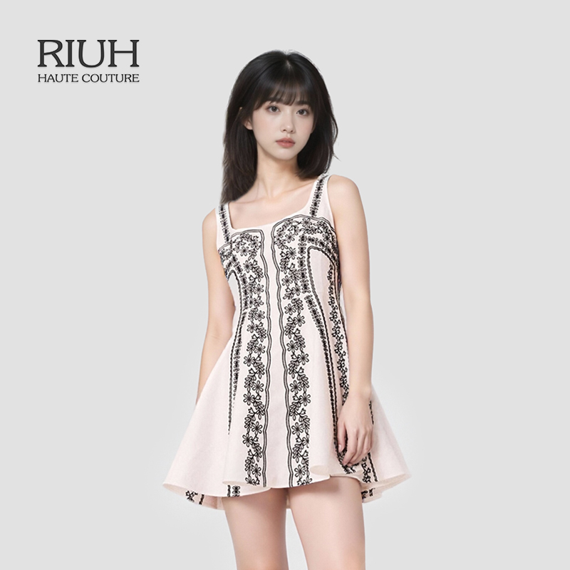 RIUH法式浪漫亚麻混纺绣花短款短款吊带连衣裙25秋冬