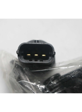 PE01-13-280适用于马自达CX5/J36/J71/CX4/CX3压力调节器(喷油)