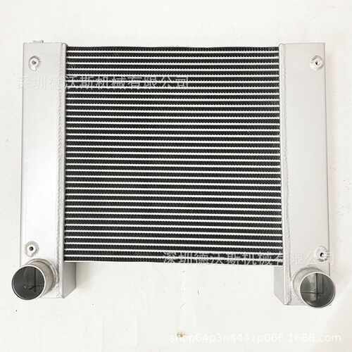 04251905 中冷器BF4M1013 BF6M1012C 中冷器