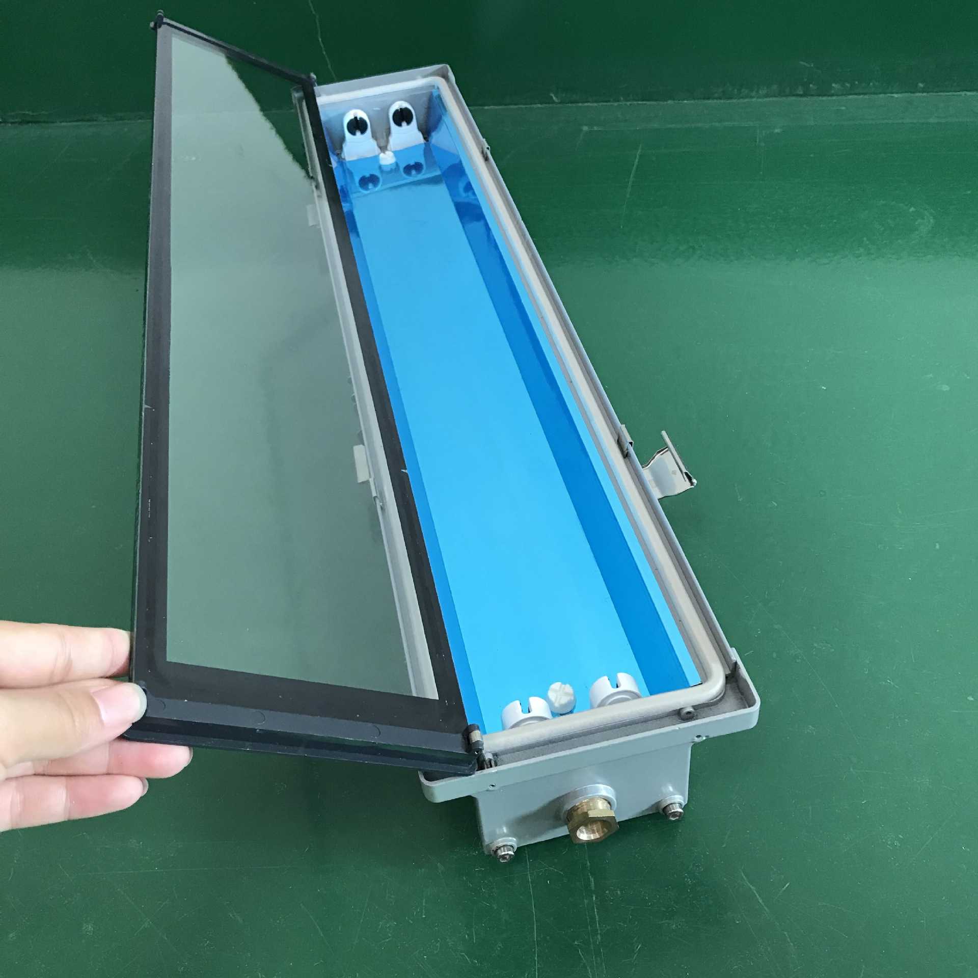 地铁隧道专用ip65铝合金三防灯t8单双管压铸铝led三防灯支架套件