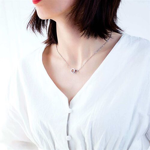 Double-ring Diamond Pendant Womens Simple Elegant Ring-link