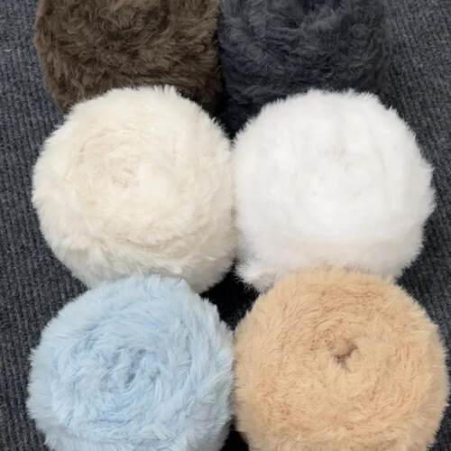 Winter 100g Super Chunky Fur Yarn for hand knitting fluffy s