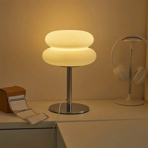 Bedroom bedside lamp creamy style table lamp USB plug tri co