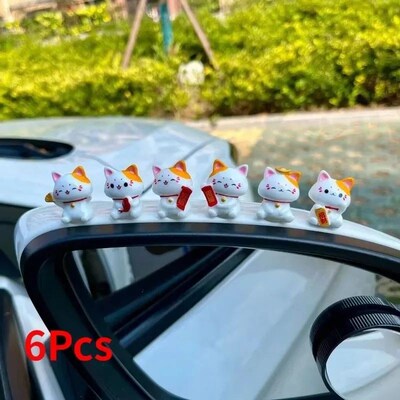 Solar Powered Maneki Neko Lucky Cat Welcoming Chinese Lucky