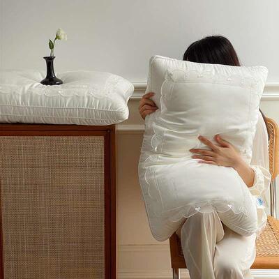 Miss Camellia Soybean Fiber Pillow Lace Ins Silent Wind Pill