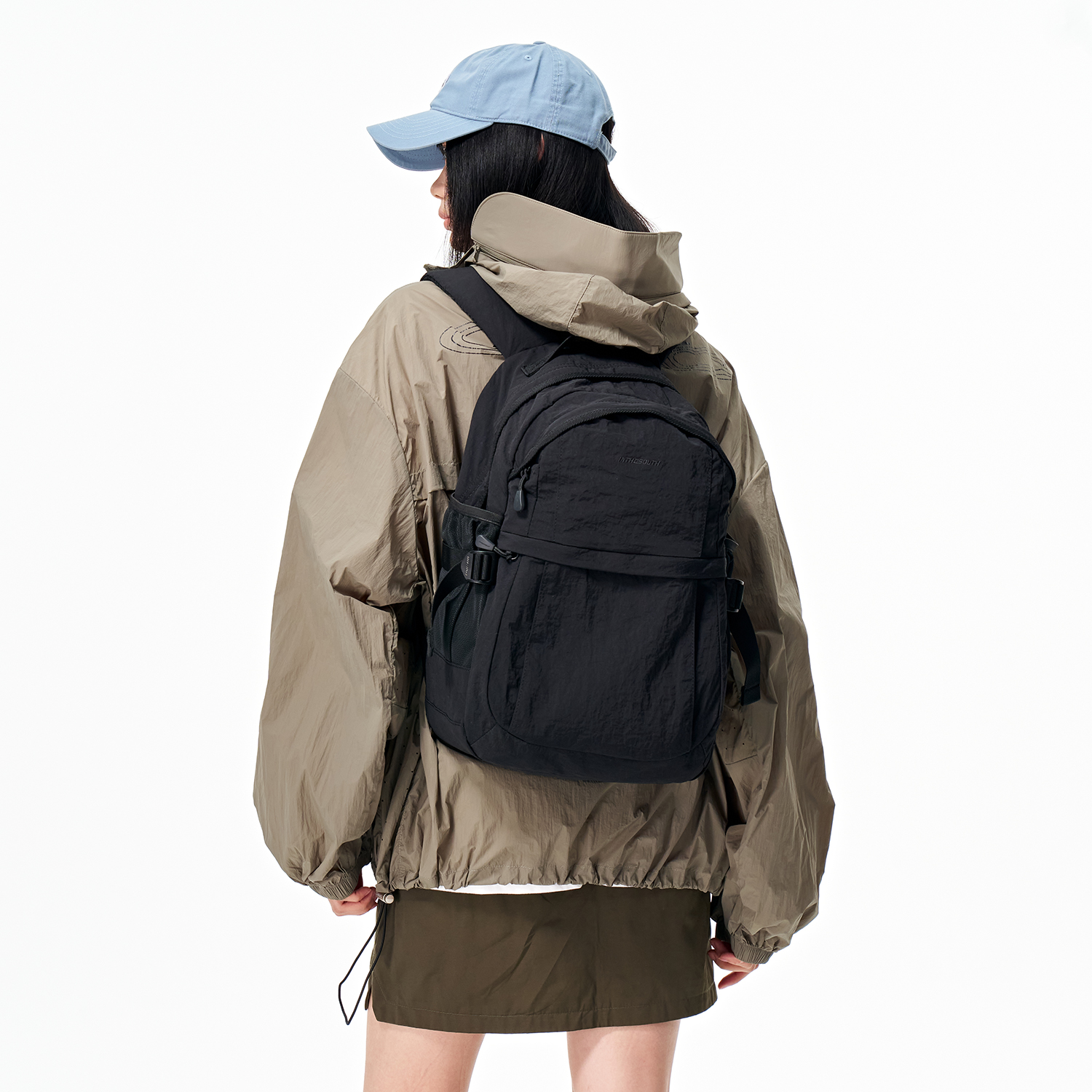 INTHESOUTH简约轻便双肩包女大容量旅行背包大学生书包高中初中生