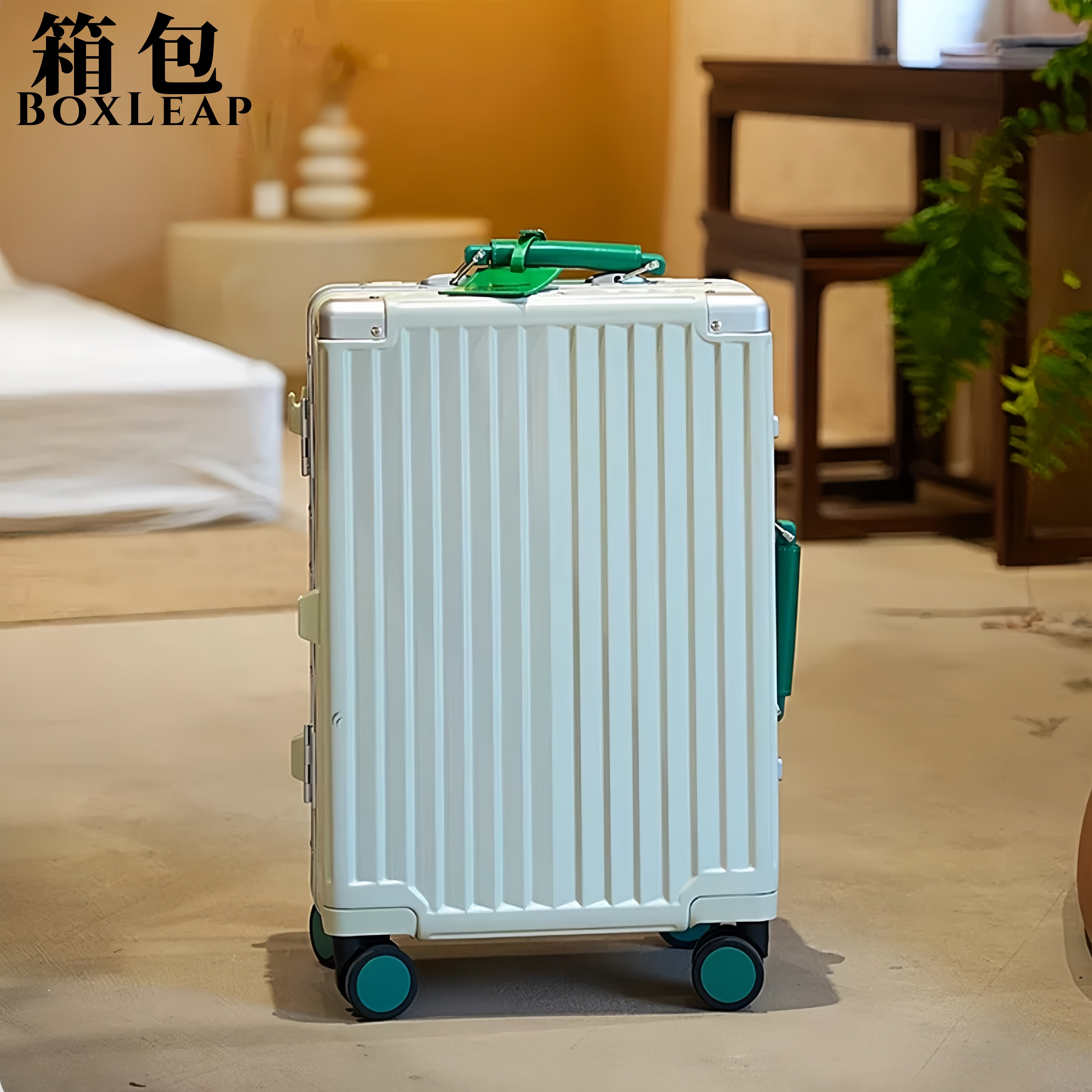 抗摔拉杆箱登机箱带杯架