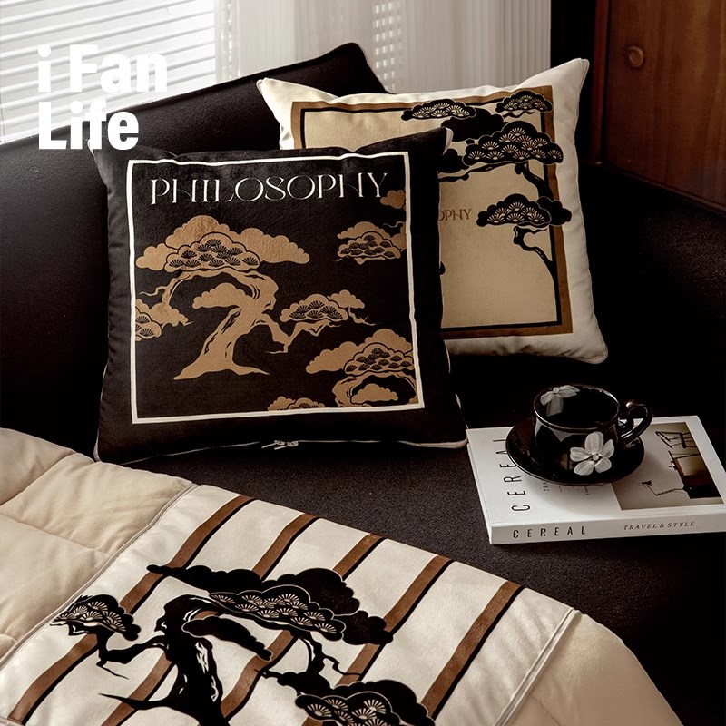 范店墨松入画沙发抱枕被子两用办公室午睡毯子二合一车用空调被枕