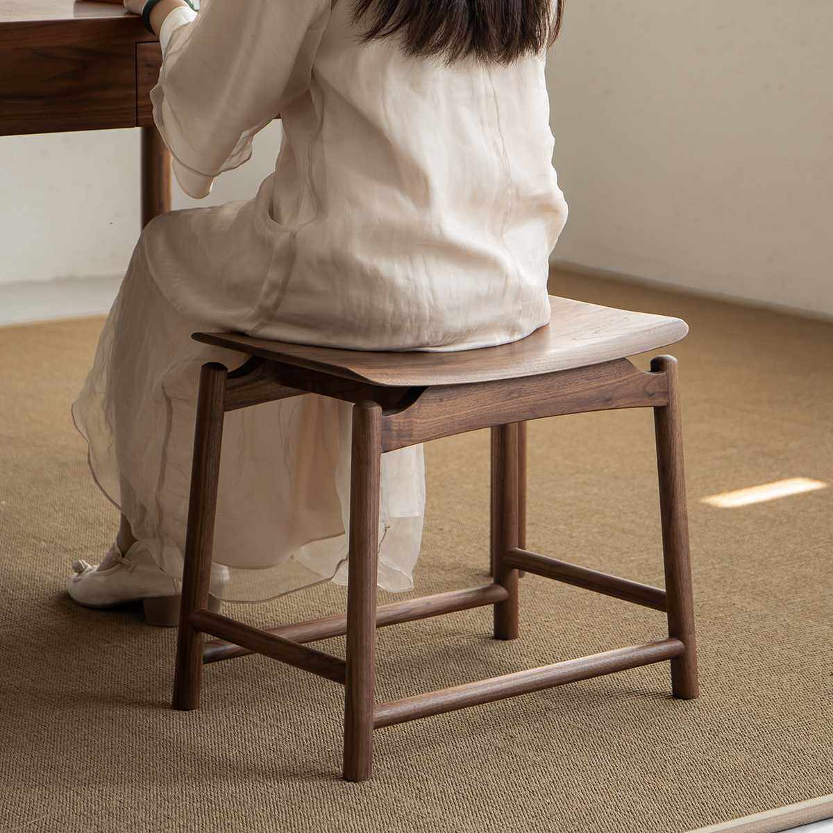 空器新中式凳子实木方凳黑胡桃木原木换鞋小板凳马鞍凳新中式茶凳