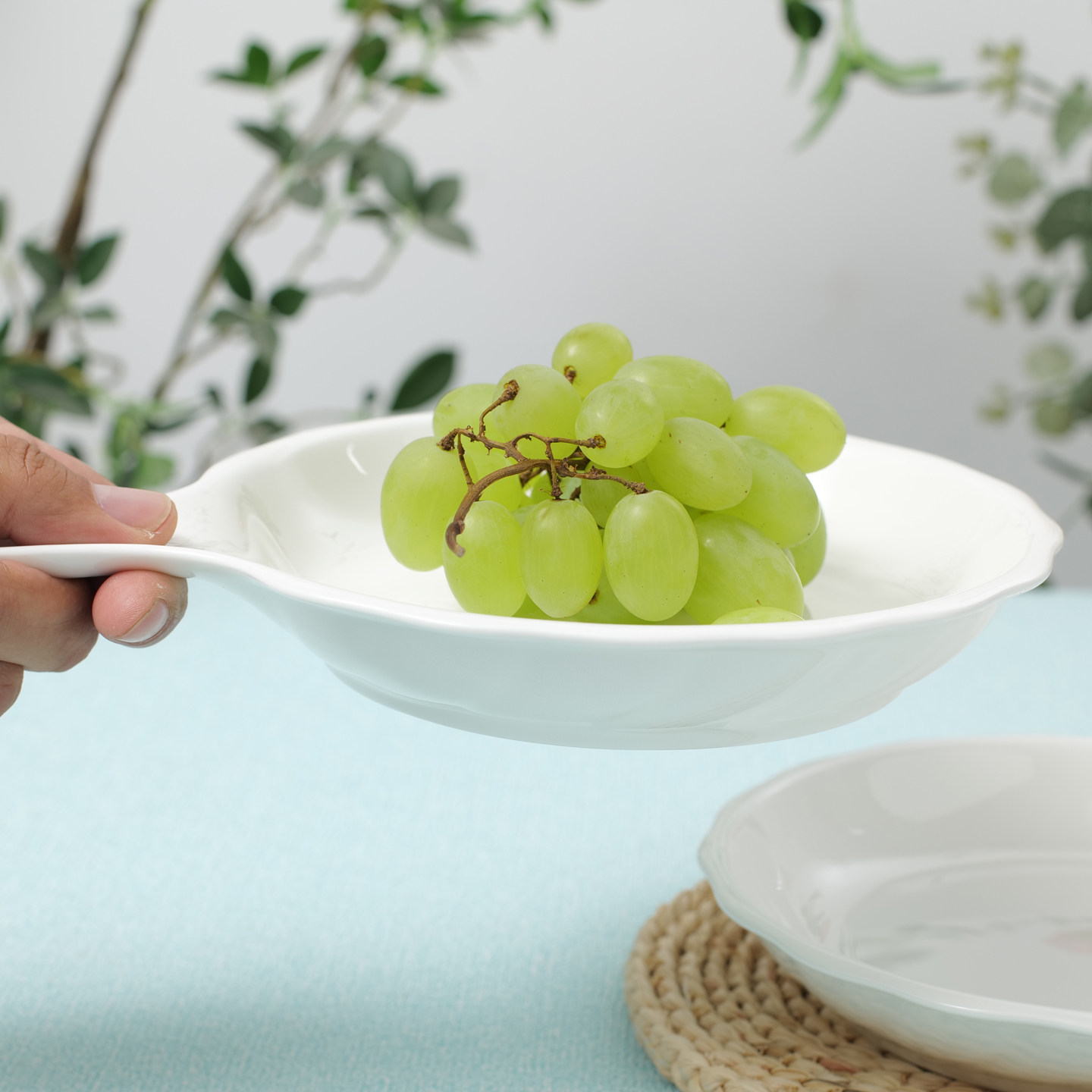 披萨盘纯白骨瓷西餐盘子微波炉烤盘釉下彩陶瓷带把菜盘牛排盘家用