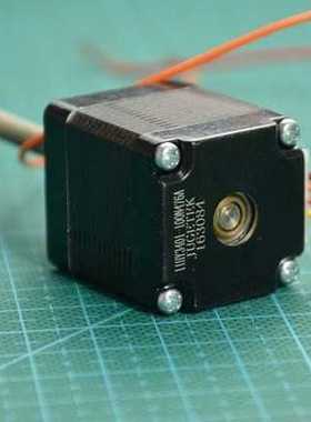 28电机NEMA11螺纹杆直线性步进电机丝杠100mm Tr4.76*0.635/Tr5*2