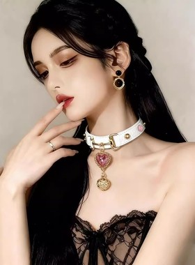 双层爱心宝石铃铛项圈