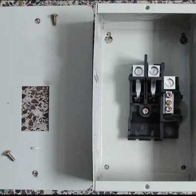 QOL2F 2路美式配电箱 ANSI LOAD CENTER 100A 60HZ 伯利兹Belize