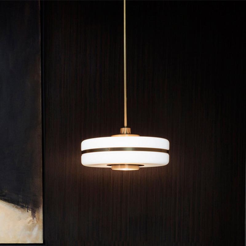 北欧后现代单头吊灯简约创意设计师客厅卧室床头餐厅吧台玻璃吊灯