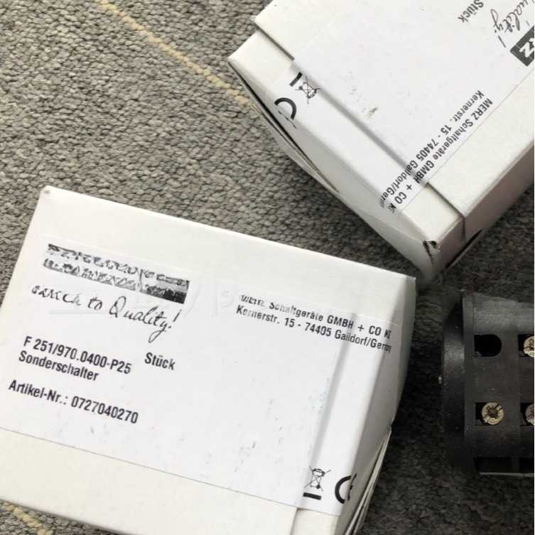 优质供应德国进口MERZ 旋钮开关 0727040270 F 251-970.0400-P25