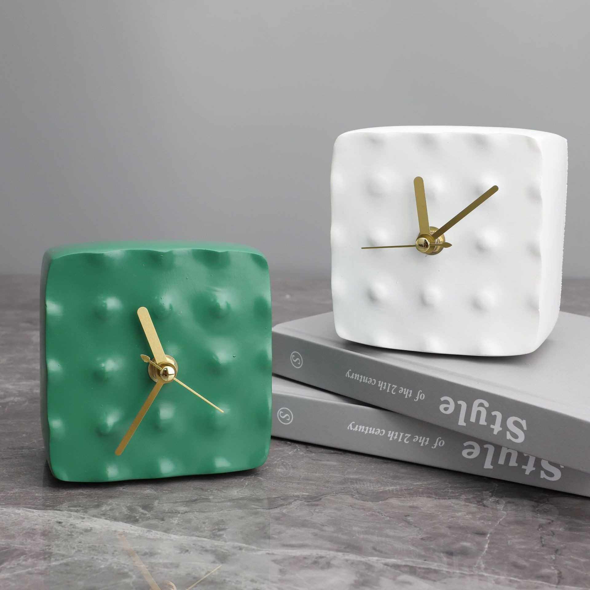 现代简约树脂金属座钟摆件样板房家居客厅玄关书房创意时钟装饰品,农机/农具/农膜,其它农用工具,淘宝优惠券,粉丝福利购,淘宝优惠卷