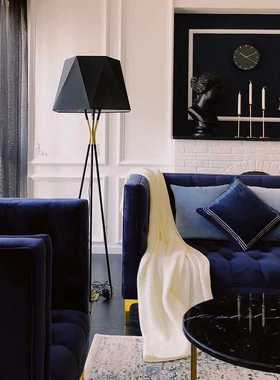 创意黑色三脚落地灯后现代简约客厅立式台灯北欧设计师轻奢风地灯