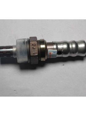 L556-18-861A适用于马自达CX7/2.5传感器(含氧) 后 NTK