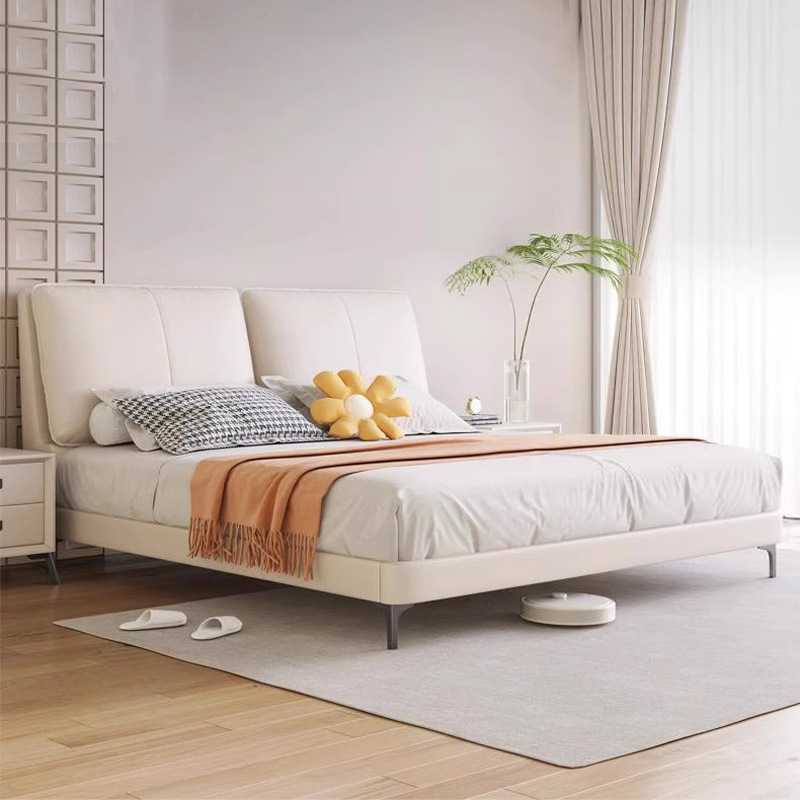 北欧轻奢主卧床高端大气皮床奶油风婚床现代简约双人床实木软包床