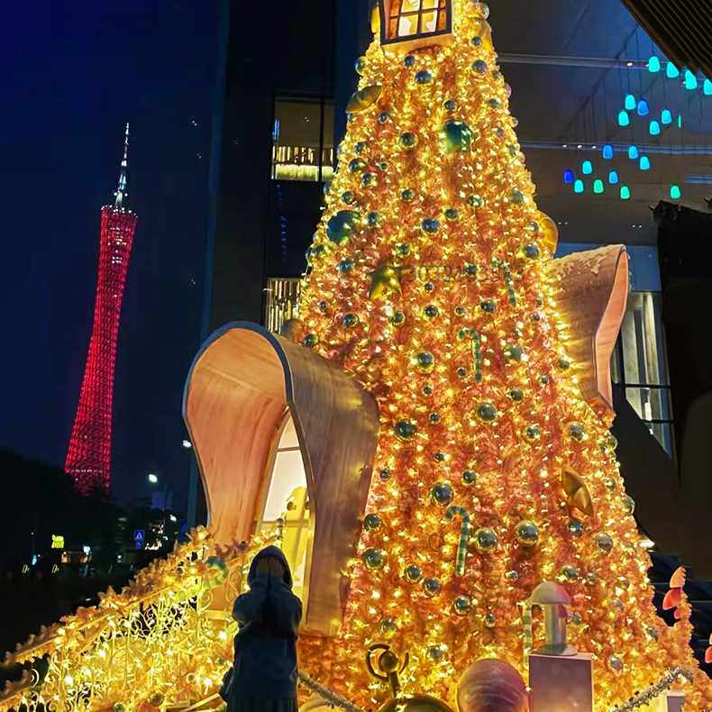 大型带窗粉色圣诞树 节日美陈装饰气氛摆件 仿真组合拼接圣诞树