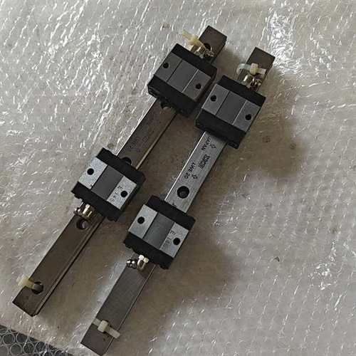 议价日本IKO  LWL20滑轨，实物，标价为一条的