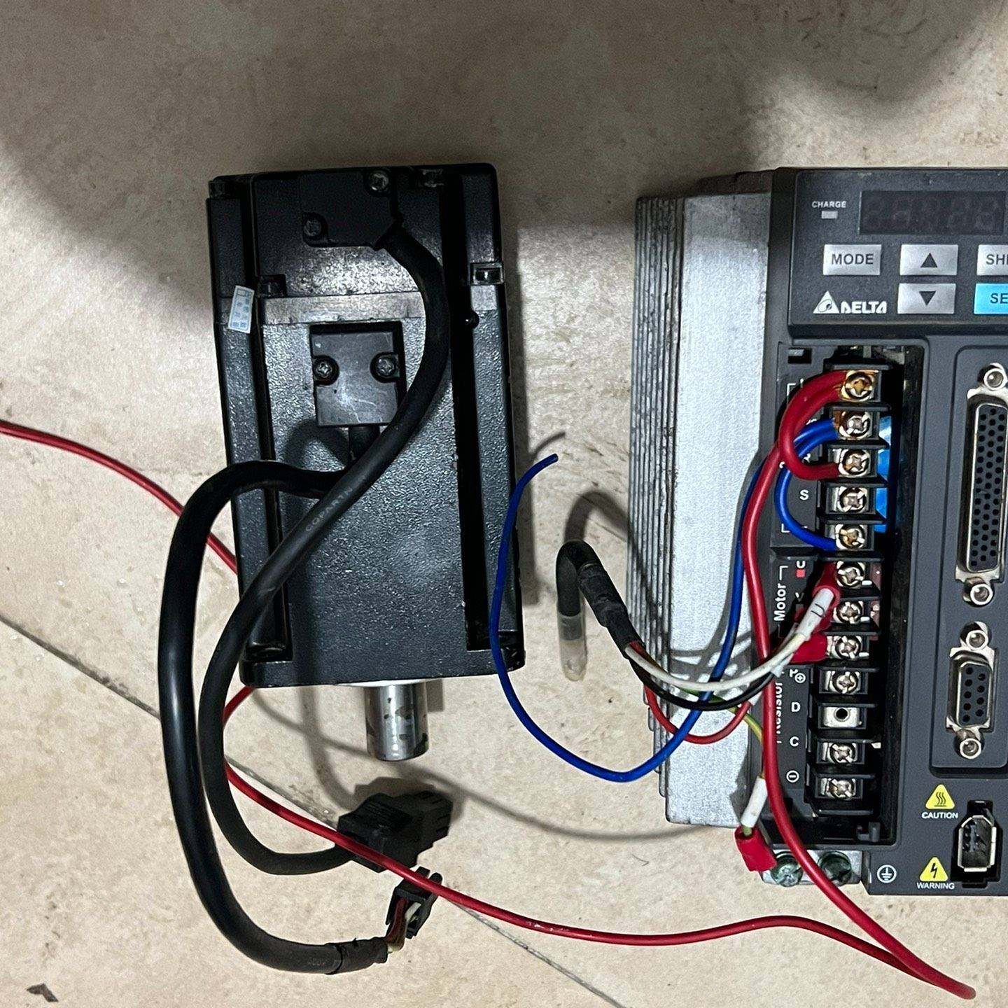 议价台达ASD-B2-0721-B电机ECMA-C10807RS