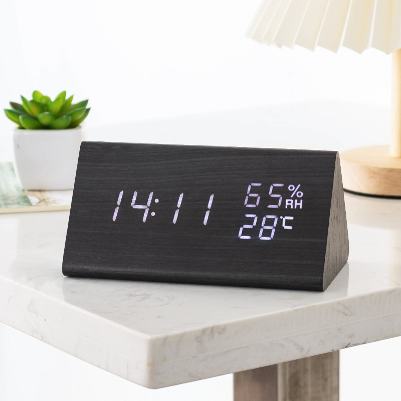 时尚LED创意电子钟表 夜光静音闹钟 温湿度计学生床头钟木 座台钟