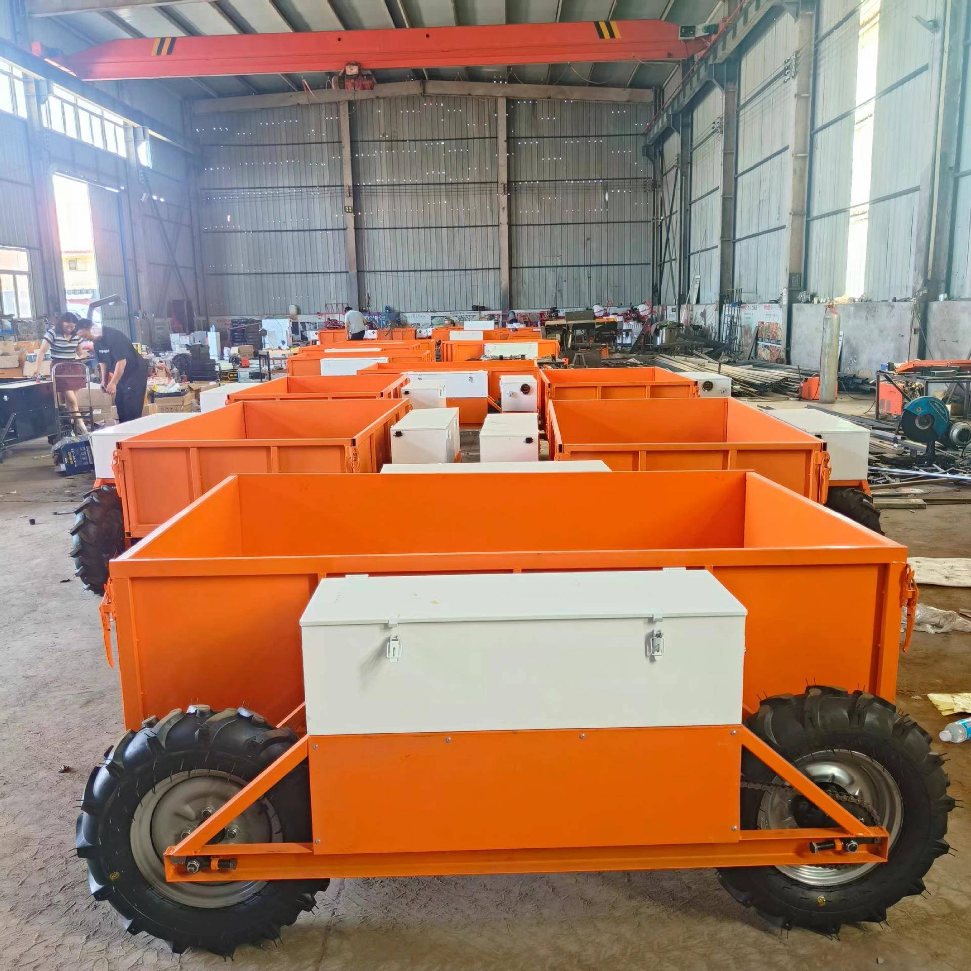 全地形四驱遥控运输车多功能越野式搬运车果园拉水果肥料自卸车