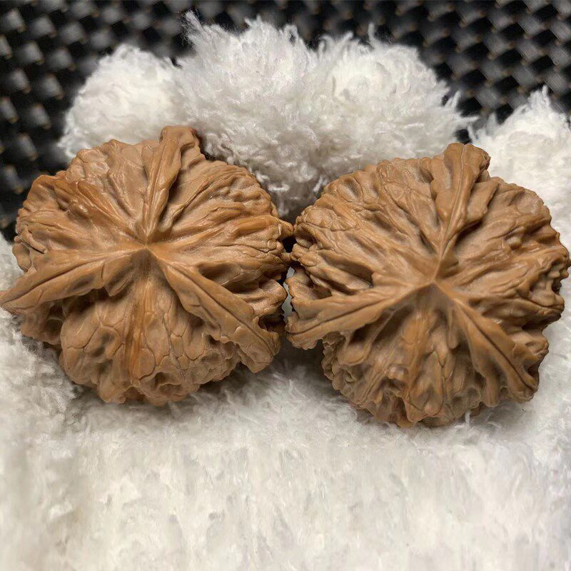 三棱官帽精品文玩核桃把玩正奔狮子头蛤蟆头机刷包浆高抛原色均有