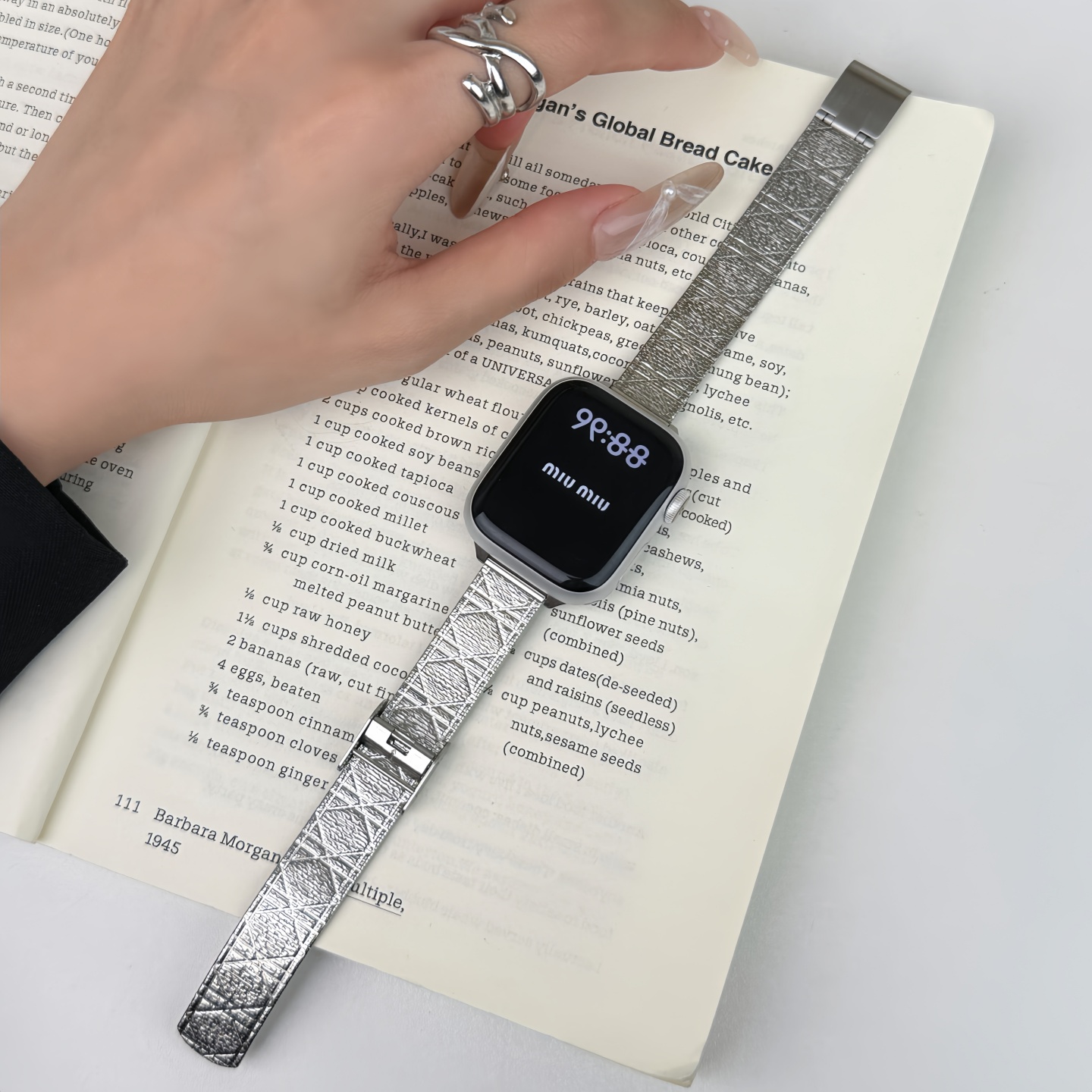 适用苹果iwatch菱格纹不锈钢表带