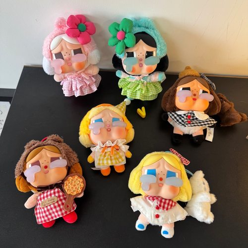 CRYBABY哭娃娃衣裙子挂件配饰