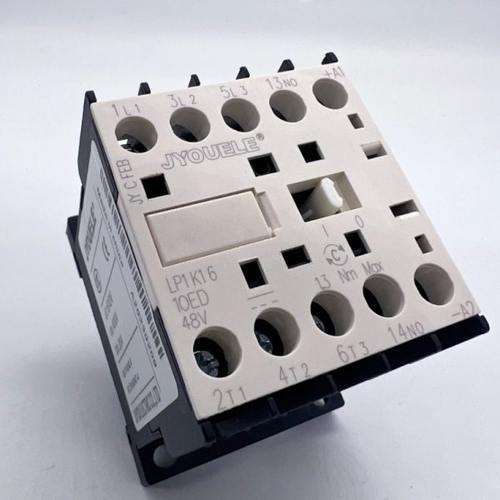 LP1K1610大电流小型直流接触器 3P+NO 辅助常开16A 小巧灵活 稳定