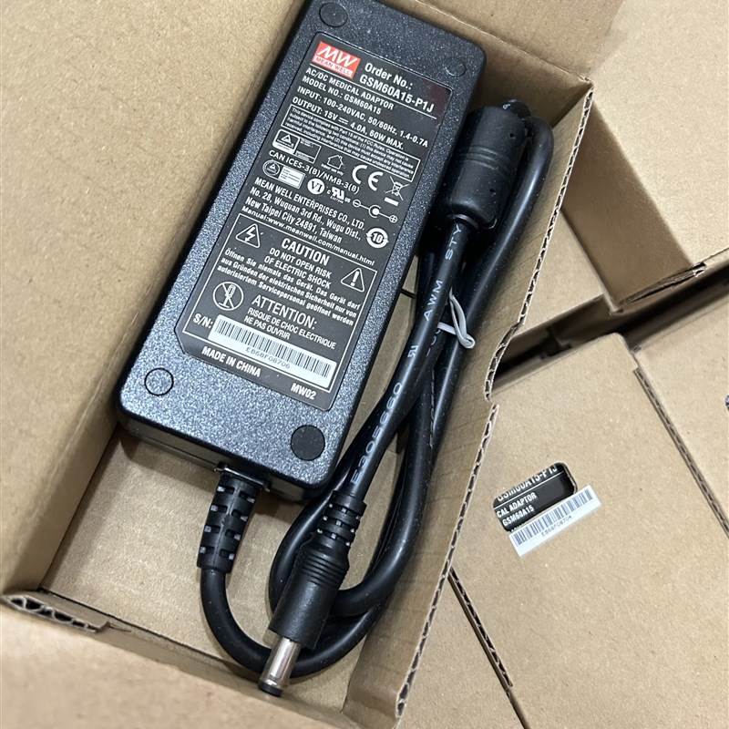 全新原装台湾明纬GSM60A15-P1J电源适配器15V4A 60W圆口220V三插