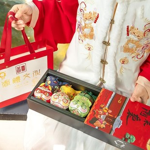 饰品香囊新年礼物箱包立体刺绣蛇车载挂件蛇年挂饰玩偶 2025春节装