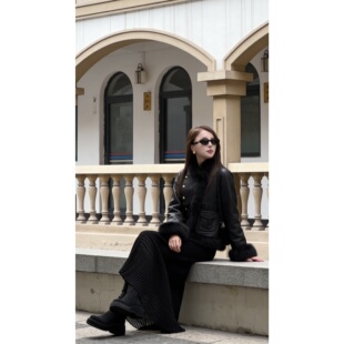 艾文文IRIS 黑伯爵 26冬90“白鹅绒”狐狸毛轻奢羽绒服26YRF1202