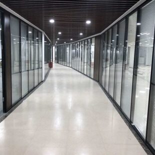 南京办公室高隔断铝合金写字楼隔音墙双玻百叶钢化磨砂玻璃隔断墙