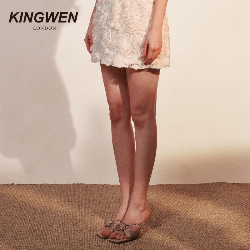 KINGWEN26夏季高跟鞋度假水钻绣花凉鞋