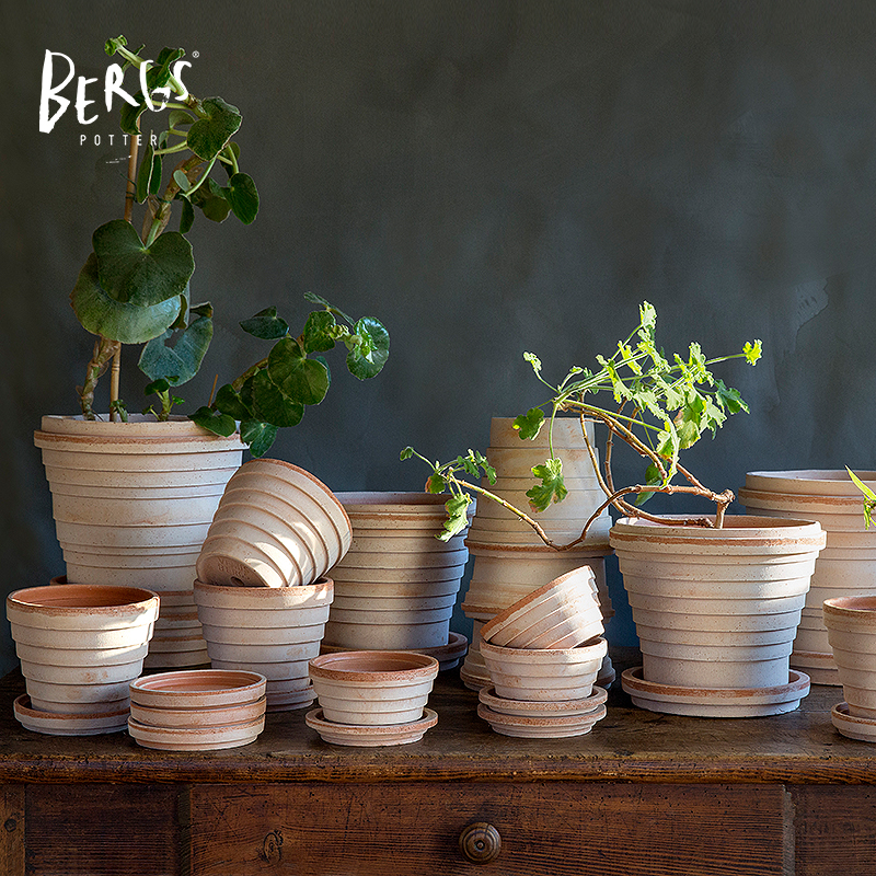 青野园艺家Bergs花盆星球宇宙陶土盆宝格仕手工陶盆丹麦设计室内