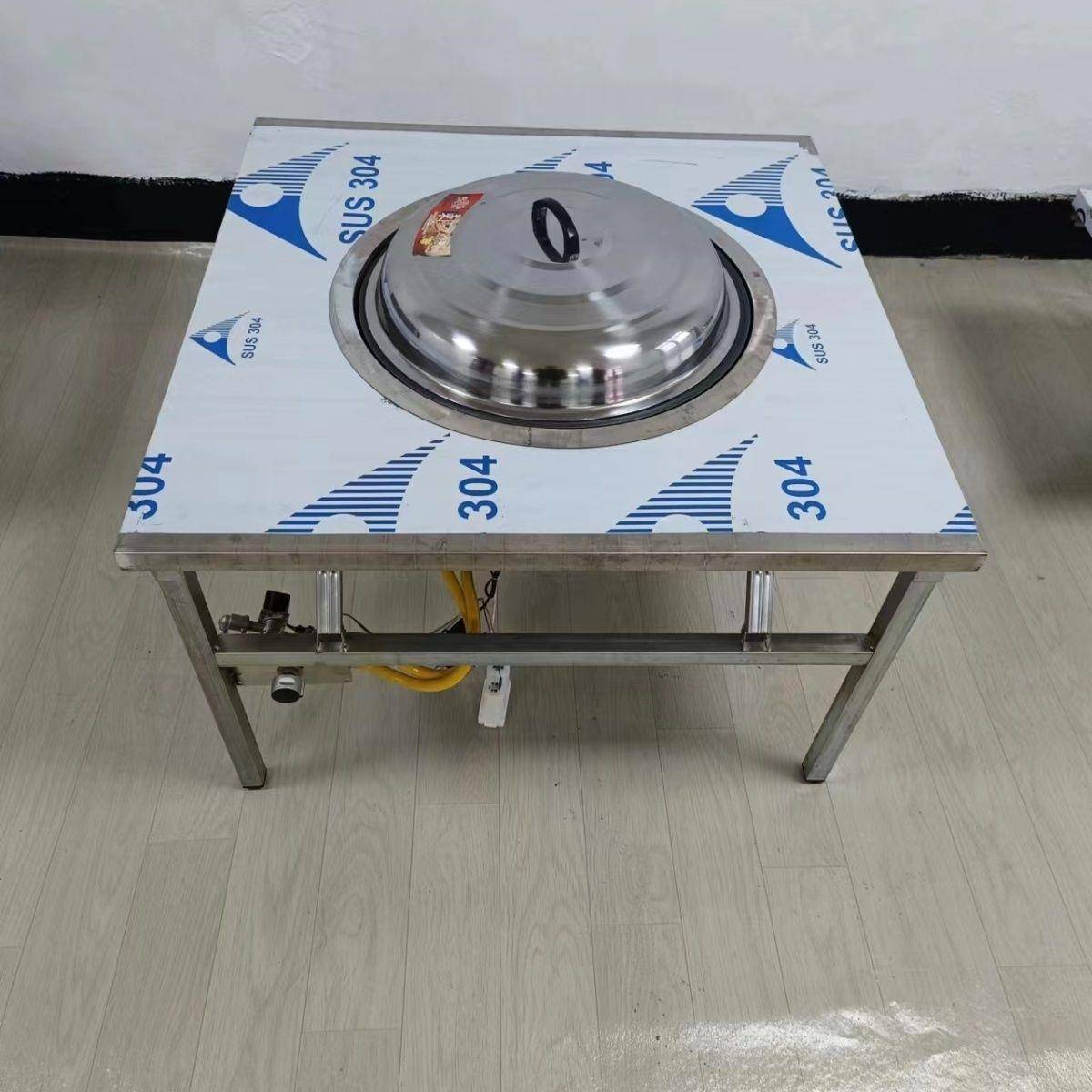 商用家用铁锅炖地锅炖地锅鸡方形圆形不锈钢折叠桌烧电烧气。